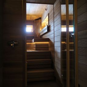 kylpyhuone ja sauna
